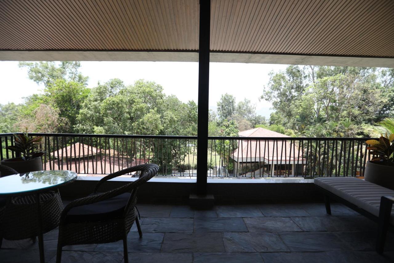Golden Fields Resort Mulshi Exterior foto