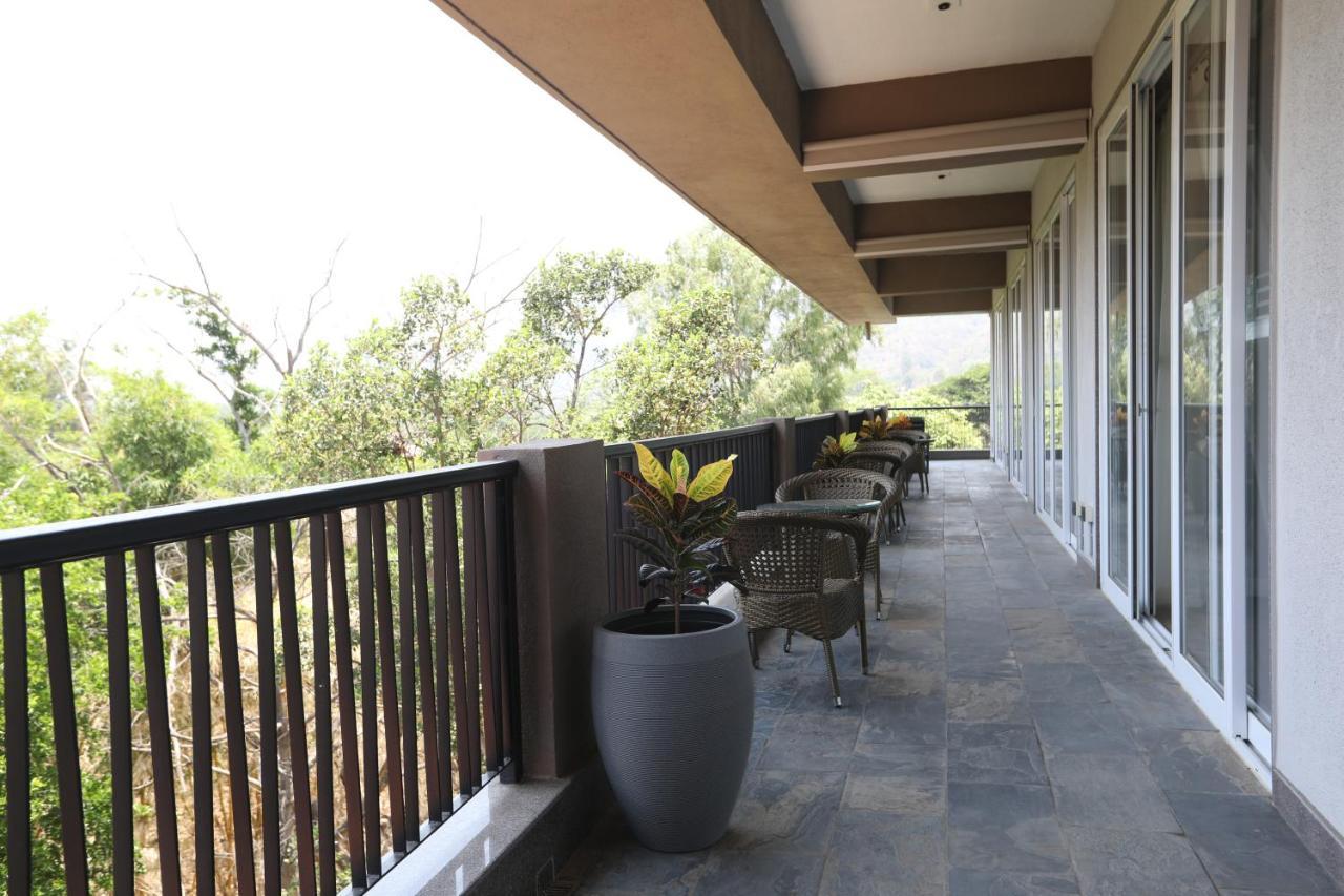 Golden Fields Resort Mulshi Exterior foto