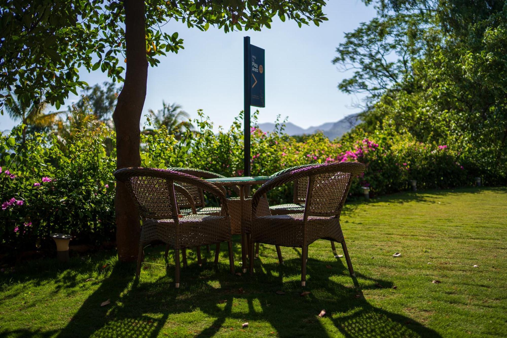 Golden Fields Resort Mulshi Exterior foto